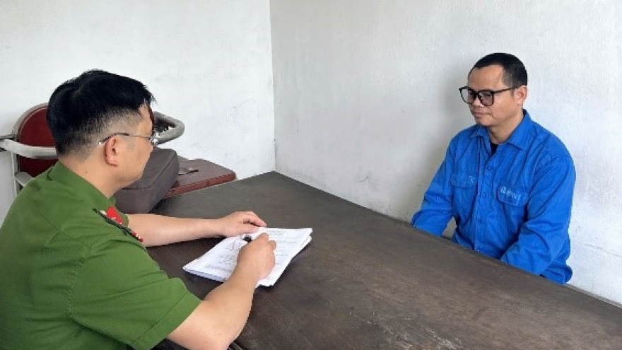 “Cắm” sổ đỏ giả, lừa gần nửa tỷ đồng