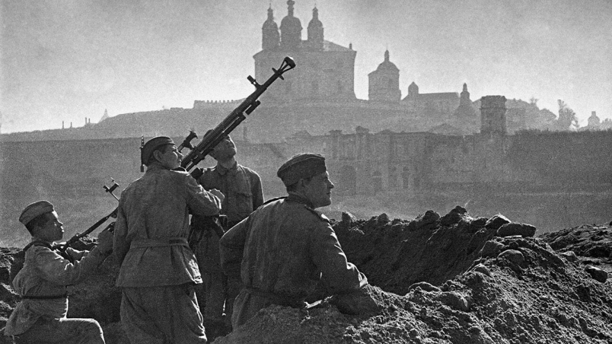 Liên Xô chặn đứng cuộc tấn công chớp nhoáng của Đức năm 1941