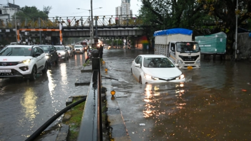 Mưa lũ lịch sử tại Mumbai, Ấn Độ khiến hàng chục người thương vong