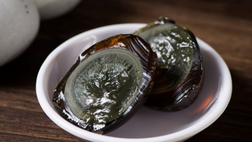 Loại trứng "đen sì" khiến nhiều người chê, là "siêu thực phẩm" bổ dưỡng hiếm có