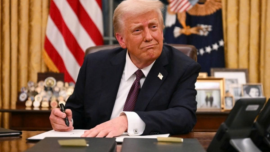 Tổng thống Trump tuyên bố tăng gấp đôi mức thuế đối với thép nhập khẩu