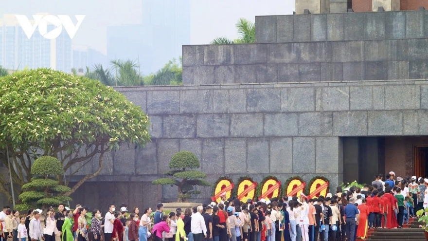 Lào gửi Điện mừng nhân dịp Kỷ niệm 135 năm Ngày sinh Chủ tịch Hồ Chí Minh