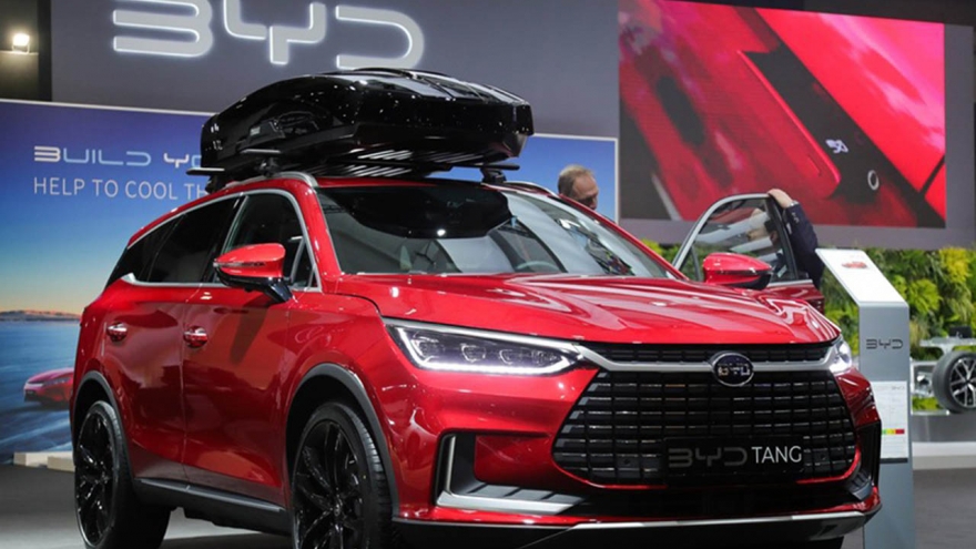 BYD lần đầu tiên vượt Tesla về doanh số bán xe thuần điện tại châu Âu