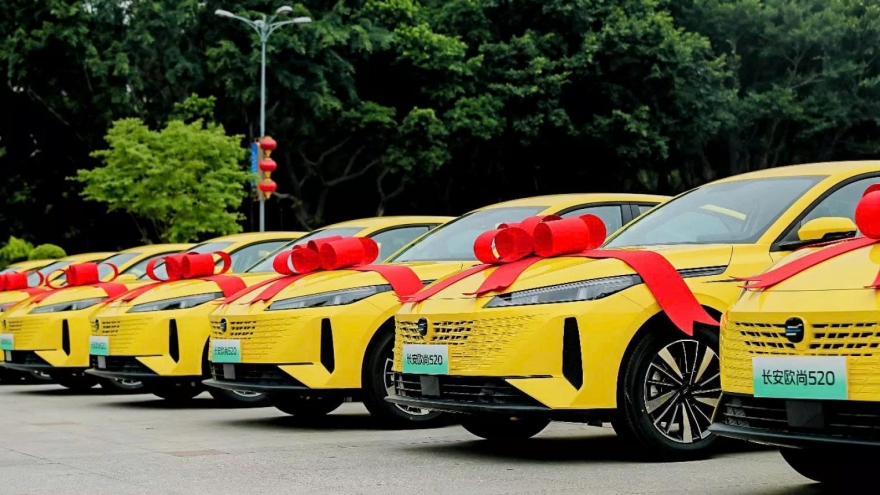 Trung Quốc sắp thay đổi cuộc chơi xe điện với công nghệ sạc xe chỉ với 100 giây?