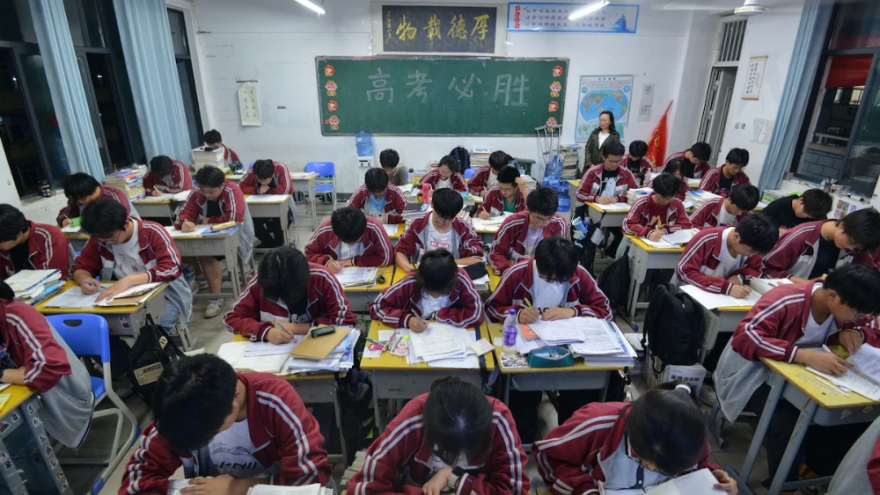 Trung Quốc áp dụng biện pháp ngăn chặn gian lận thi cử bằng AI