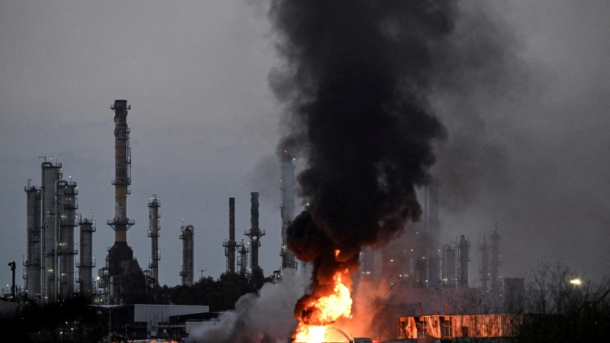 Israel tập kích hơn 1.100 mục tiêu tại Iran, Tehran cảnh báo đáp trả Mỹ