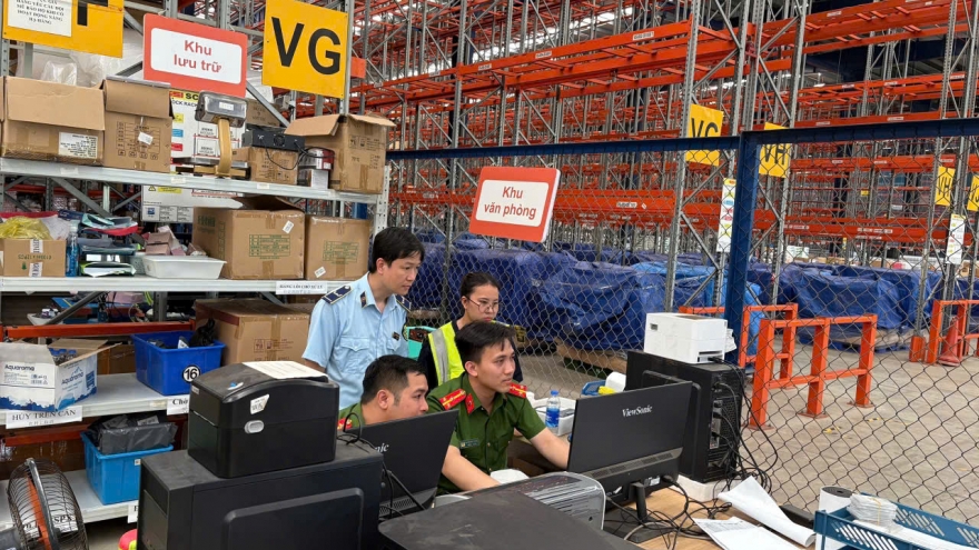 Bắc Ninh kiểm tra Công ty Á Châu, thu giữ hàng trăm nghìn sản phẩm nhập lậu