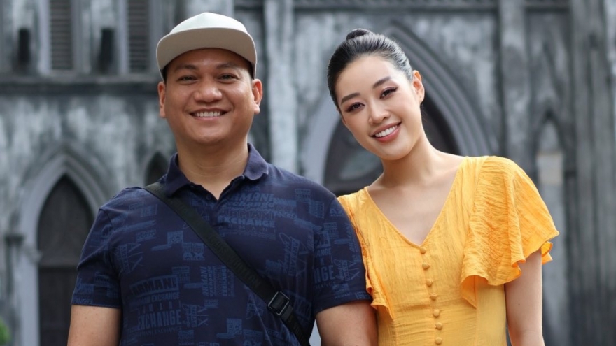 Sao Việt 8/6: Hoa hậu Khánh Vân và ông xã nắm tay dạo phố Hà Nội