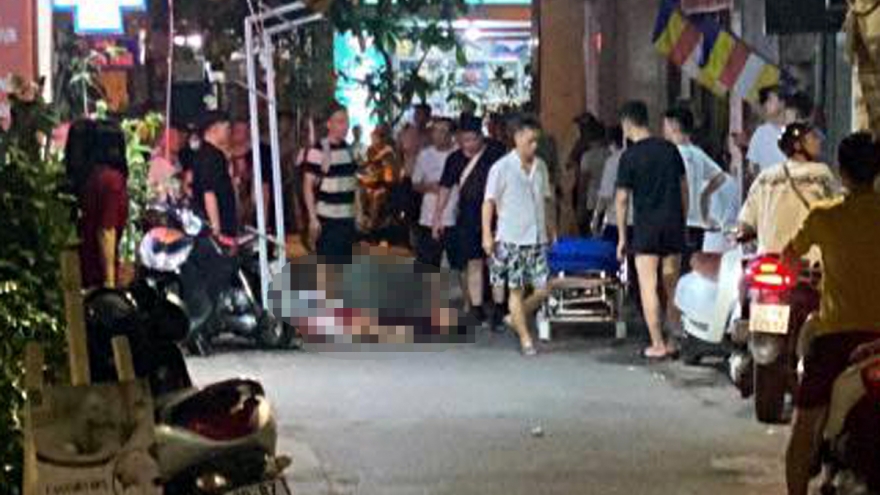 Nam thanh niên nhảy lầu ở Ba Đình, Hà Nội
