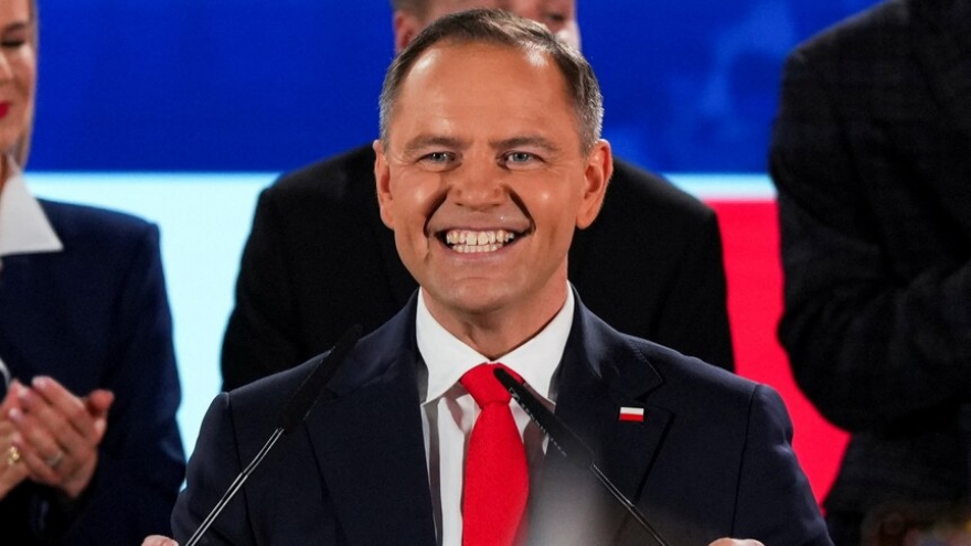 Ba Lan sẽ bỏ phiếu tín nhiệm chính phủ sau thất bại trong cuộc bầu cử tổng thống