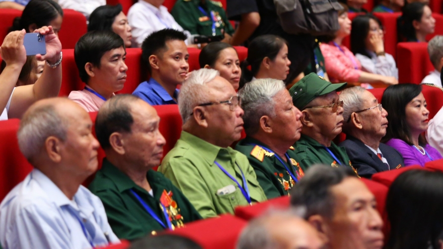 Bộ Nội vụ hướng dẫn việc tặng quà của Chủ tịch nước dịp 27/7