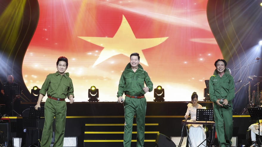 Tam ca Đăng Dương - Trọng Tấn - Việt Hoàn: Hát bằng trái tim yêu nước