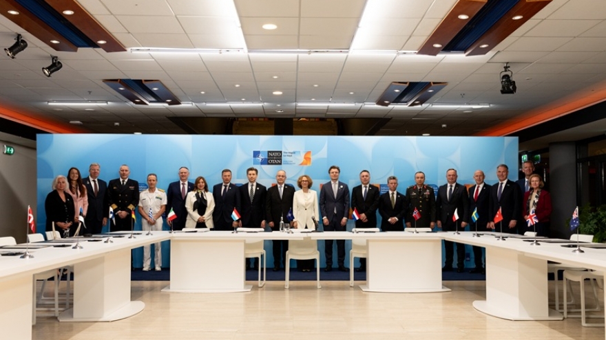 Australia tiếp tục hỗ trợ chiến dịch của NATO tại Ukraine