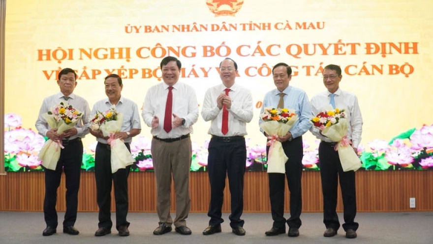 Cà Mau giải quyết cho hơn 200 cán bộ nghỉ hưu sớm, nghỉ việc