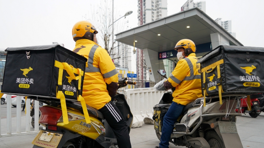 Thương mại điện tử giao nhanh: Cách mạng trong ngành bán lẻ ở 2 quốc gia tỷ dân