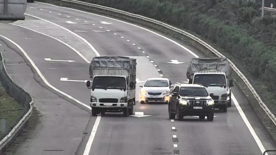 Chèn ép ô tô trên cao tốc bị xử phạt như thế nào?