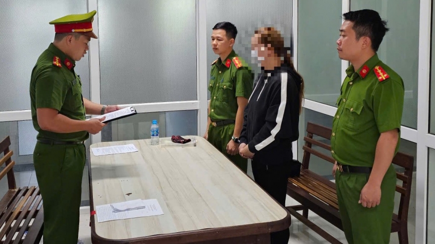 Giám đốc công ty mỹ phẩm bị khởi tố về tội sản xuất, buôn bán hàng giả