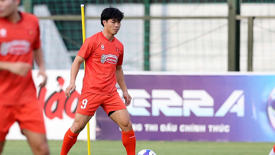 Công Phượng chia tay ĐT Việt Nam, HLV Kim Sang Sik gọi bổ sung Quốc Việt