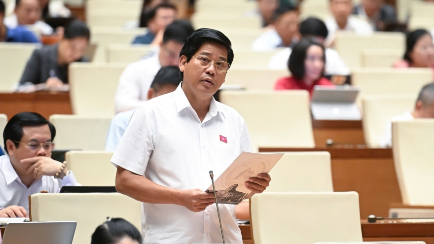 "Cần cải cách tiền lương cho cán bộ ở lại với chính quyền 2 cấp"