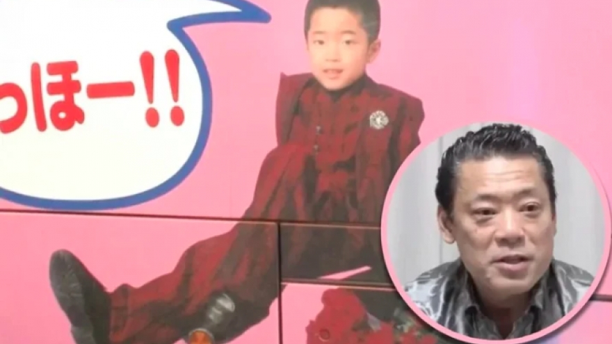 Đại gia bất động sản "cuồng con" chi 18 tỷ đồng treo ảnh con khắp nơi