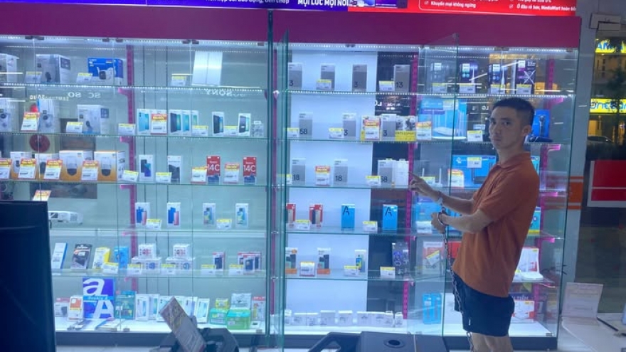 Bắt giữ đối tượng đột nhập siêu thị điện máy trộm cắp nhiều điện thoại, laptop