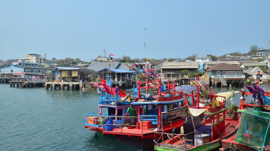 Ngư dân đảo Koh Si Chang, Thái Lan: Đổi mới cách làm để giữ nghề truyền thống