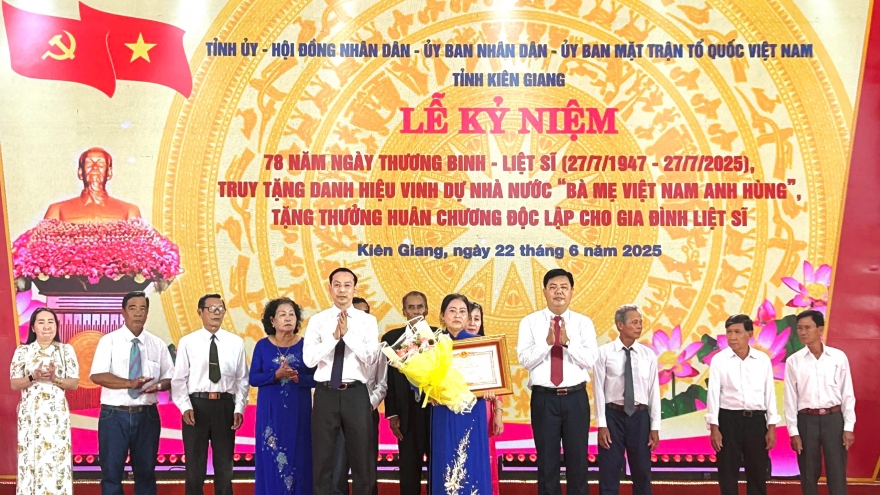 Kiên Giang: Tặng thưởng Huân chương Độc lập hạng 3 cho 6 gia đình liệt sĩ