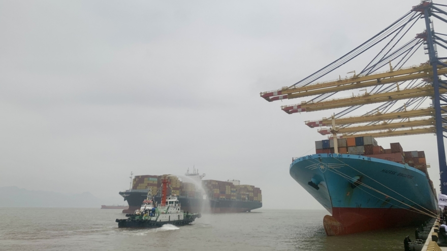 Đẩy mạnh đầu tư khai thác hạ tầng cảng biển, giảm chi phí logistics