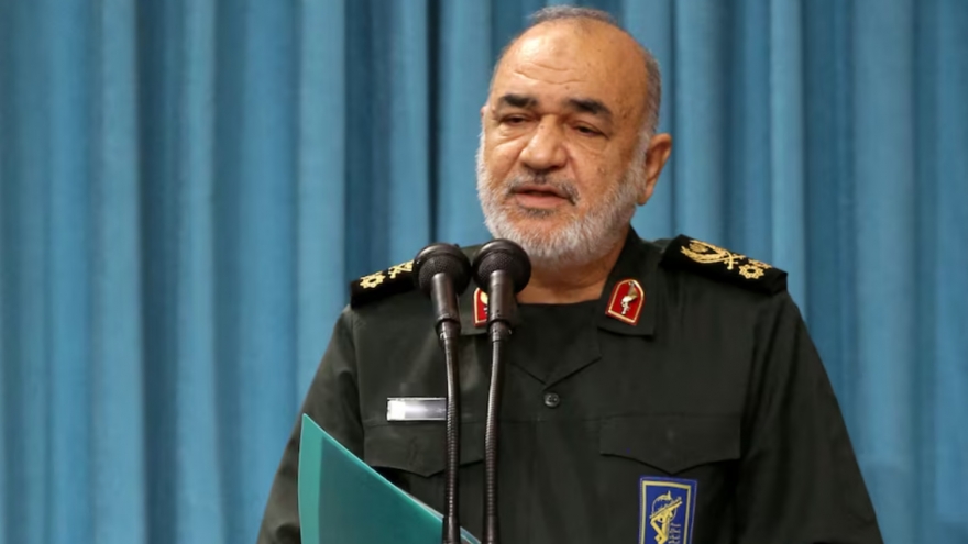 Iran tập trận quy mô lớn, sẵn sàng đáp trả hành động gây hấn