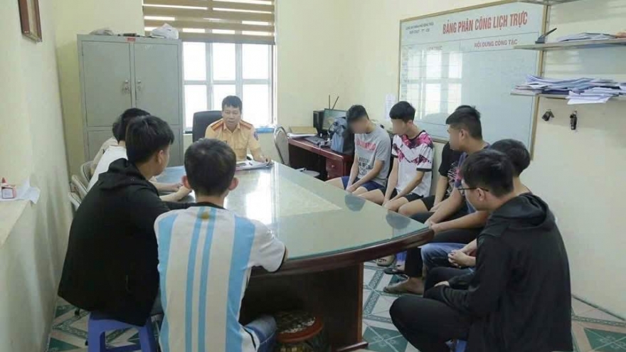 Phạt hơn 100 triệu đồng các đối tượng tụ tập đua xe ở Quảng Ninh