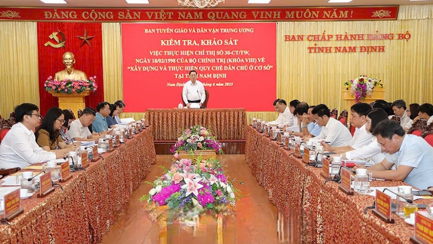 Ông Nguyễn Trọng Nghĩa làm việc với tỉnh Nam Định về Chỉ thị 30-CT/TW