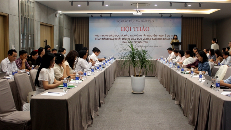 "Không nhà ở, không phòng trọ thì giáo viên không dám bám trường"