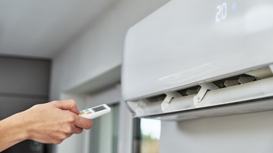 Người phụ nữ tử vong sau 10 phút dùng điều hòa, bác sĩ chỉ ra sai lầm "chí mạng”