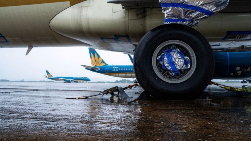 Hàng không Việt hủy nhiều chuyến bay do ảnh hưởng bão số 1