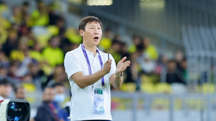 Đội tuyển Việt Nam có nên nhập tịch ồ ạt như Indonesia và Malaysia?