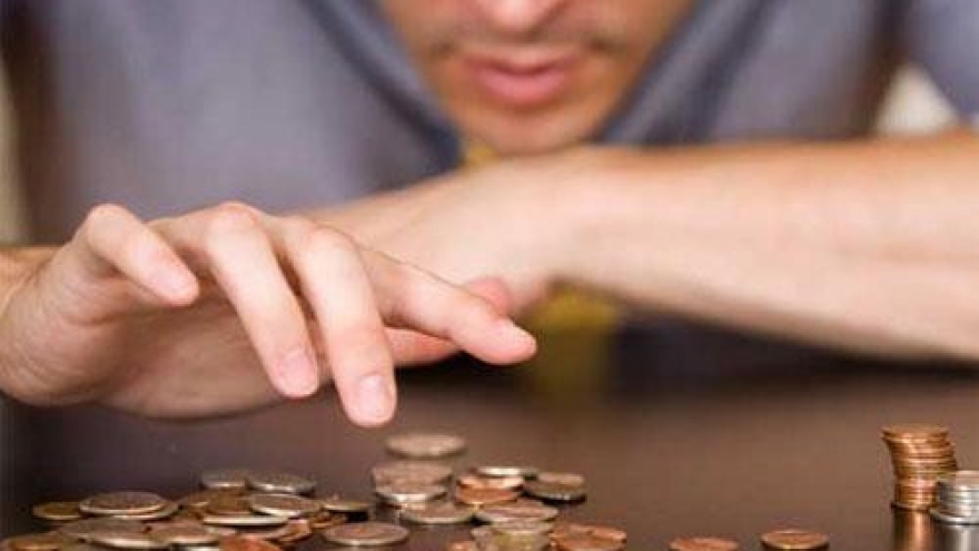 Lấy nhau hơn 10 năm, có 3 mặt con nhưng chồng tôi vẫn kiểm soát từng đồng