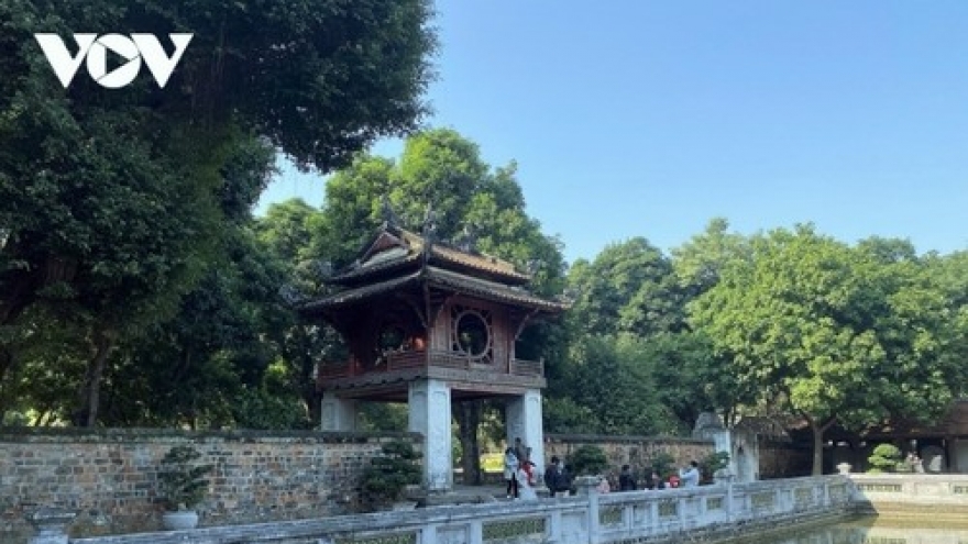 Hà Nội yêu cầu tạm dừng hoạt động giải trí, du lịch để ứng phó bão số 3