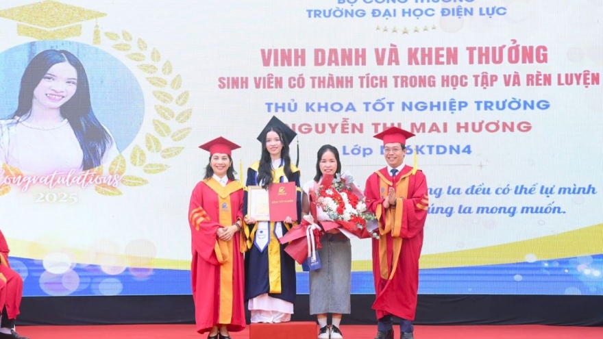 Đại học Điện lực tổ chức Lễ tốt nghiệp và trao bằng đợt 2 năm 2025