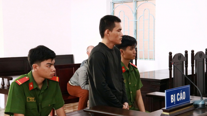 Cà Mau: Bản án nghiêm khắc cho kẻ côn đồ vô cớ đâm người, đốt xe