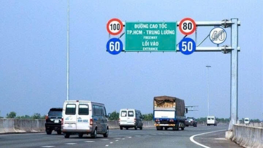 Đề xuất sơn tốc độ tối đa, vạch 3D lên mặt đường: Tài xế nói gì?