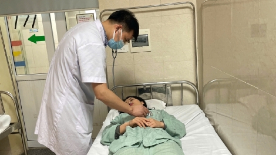 Người lớn tuổi có bệnh nền khi mắc sốt xuất huyết có nguy hiểm?