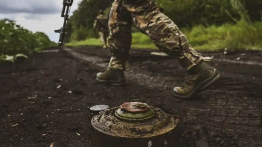 Vì sao Ukraine rút khỏi hiệp ước cấm dùng mìn chống bộ binh?