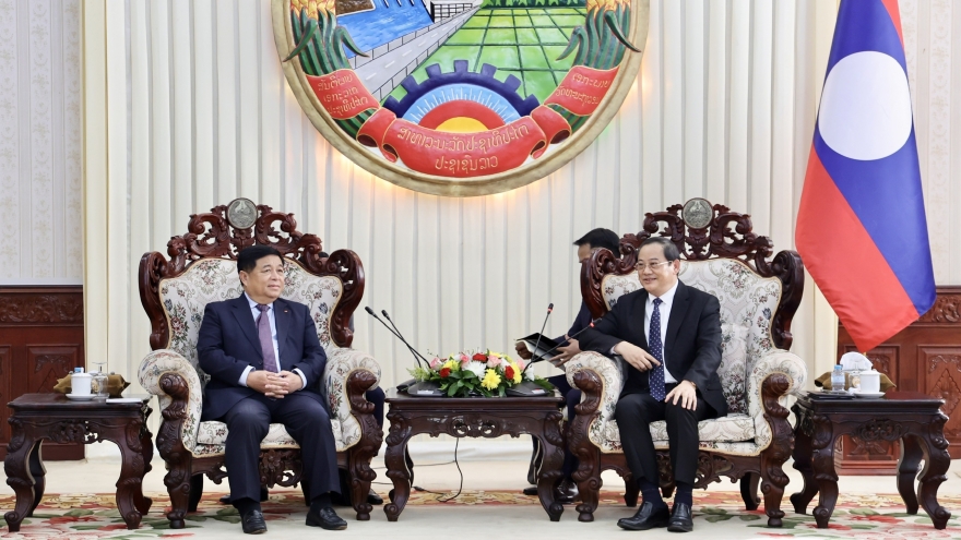 Phó Thủ tướng Nguyễn Chí Dũng thăm chính thức Lào