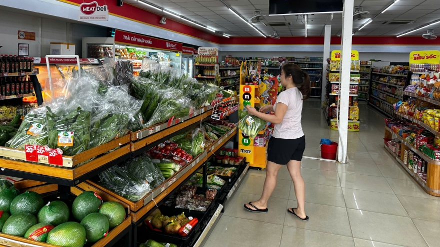 Quảng Ninh: Hàng hóa thiết yếu dồi dào trong bão số 3