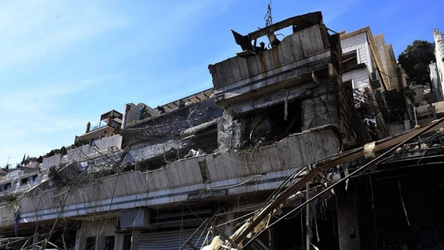 Israel tiếp tục tấn công vào Syria và Gaza