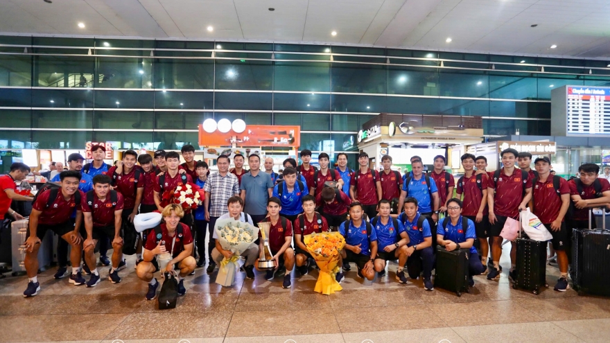 U23 Việt Nam về nước cùng cúp vàng vô địch Đông Nam Á lịch sử
