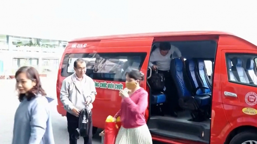 Vĩnh Long bố trí xe đưa đón cán bộ đi làm sau sáp nhập