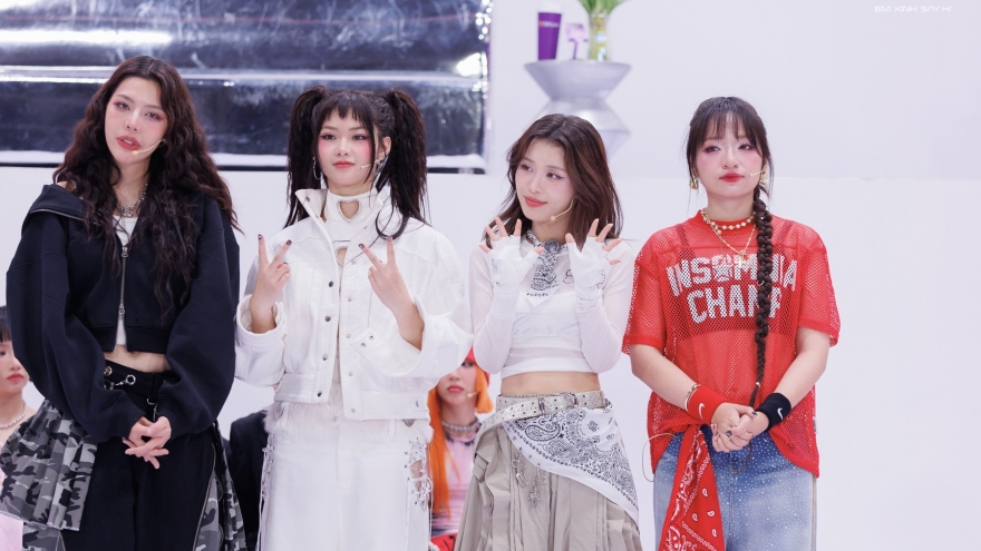 Ánh Sáng AZA, Muộii bị loại khỏi Em xinh "say hi"