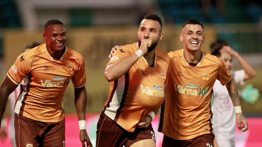 Rộ tin ngoại binh quen mặt cập bến "HAGL thu nhỏ" của Công Phượng