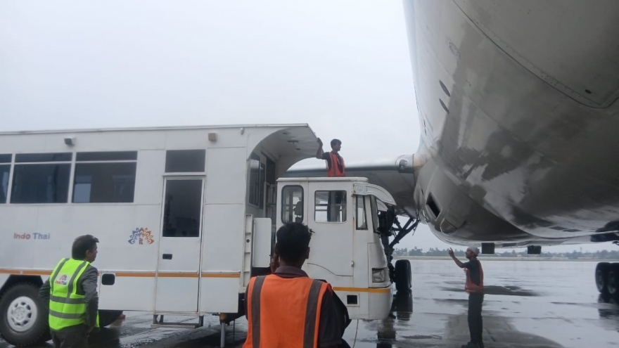 Máy bay Việt Nam hạ cánh khẩn tại Ấn Độ để cấp cứu hành khách
